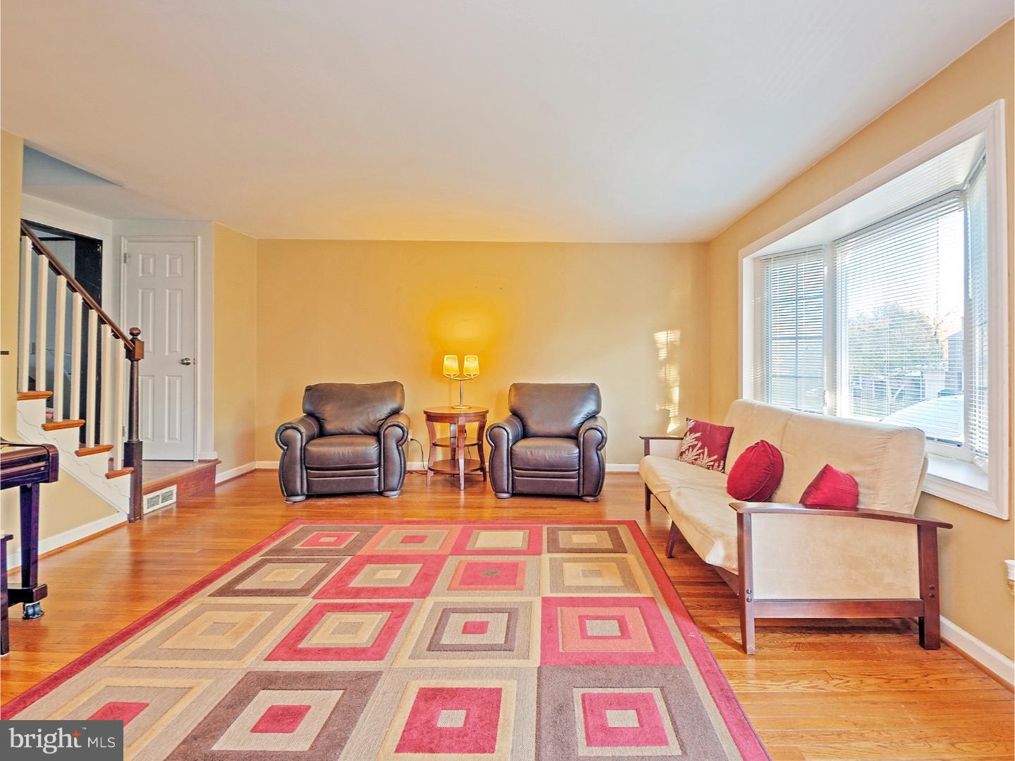 237 Potomac Road Wilmington, DE 19803 - Photo 4 of 25 Living Room
