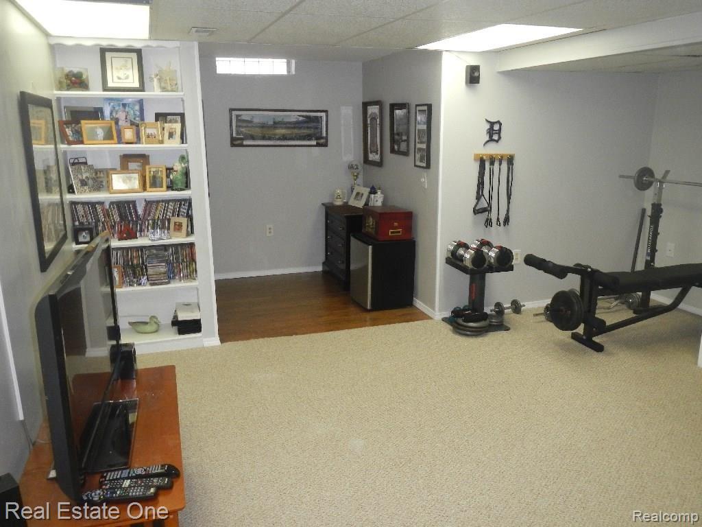 435 Worthington Road Canton, MI 48188 - Photo 15 of 32 DSCN0089.jpg