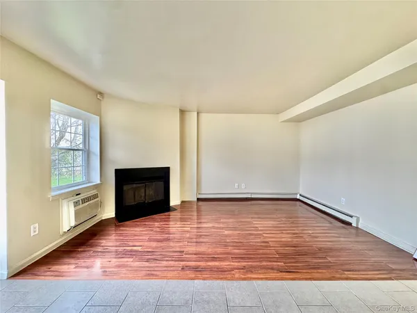 $2,300 | 5 Lexington Hills Road, Unit 7, Harriman, NY 10926