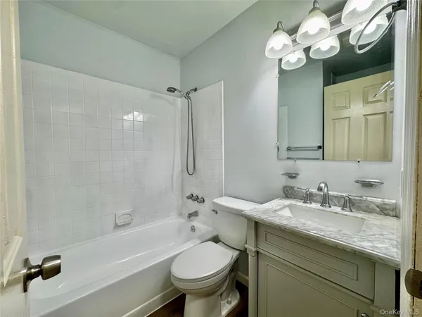 $2,300 | 5 Lexington Hills Road, Unit 7, Harriman, NY 10926