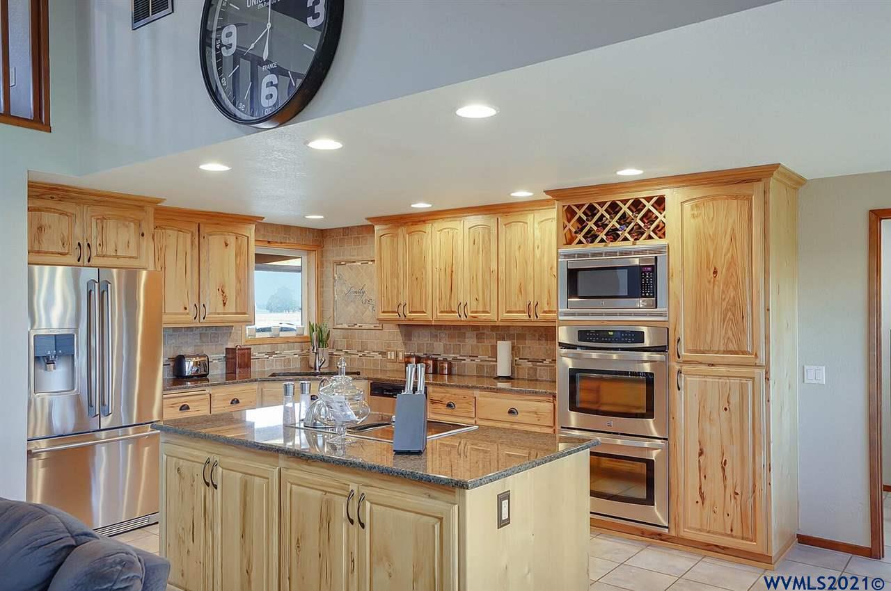 34368 Grand Prairie Road Southeast Albany, OR 97322 - Photo 9 of 32 Gallery Image 9