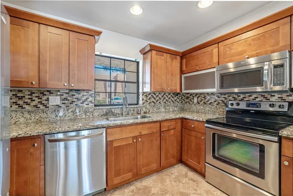 $2,500 | 167 Northwest 115th Terrace, Plantation, FL 33325