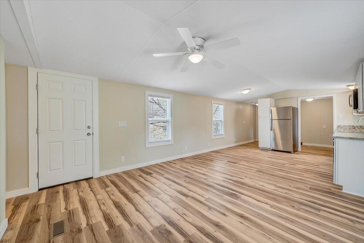 1993 Boones Mill Road Boones Mill, VA 24065 - Photo 8 of 38 08-MIB04828