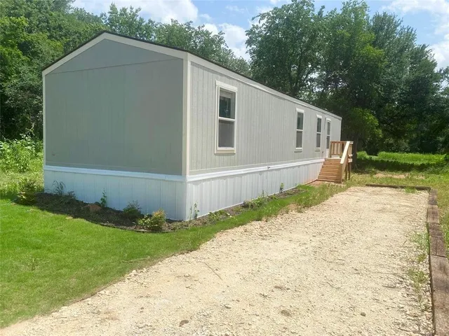 $154,900 | 329 Capricorn Drive, Granbury, TX 76049