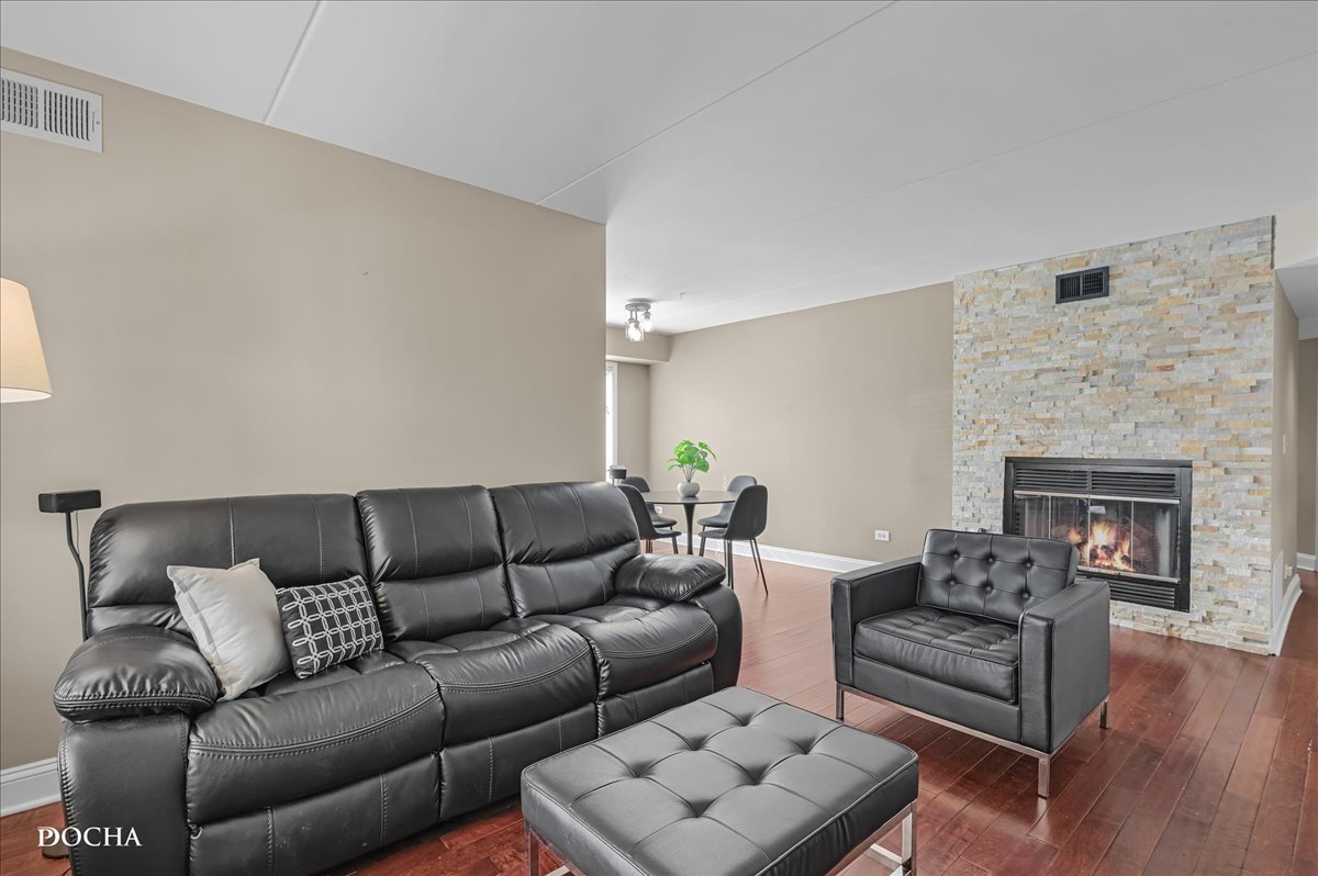 1222 Chalet Road, Unit 102 Naperville, IL 60563 - Photo 3 of 18