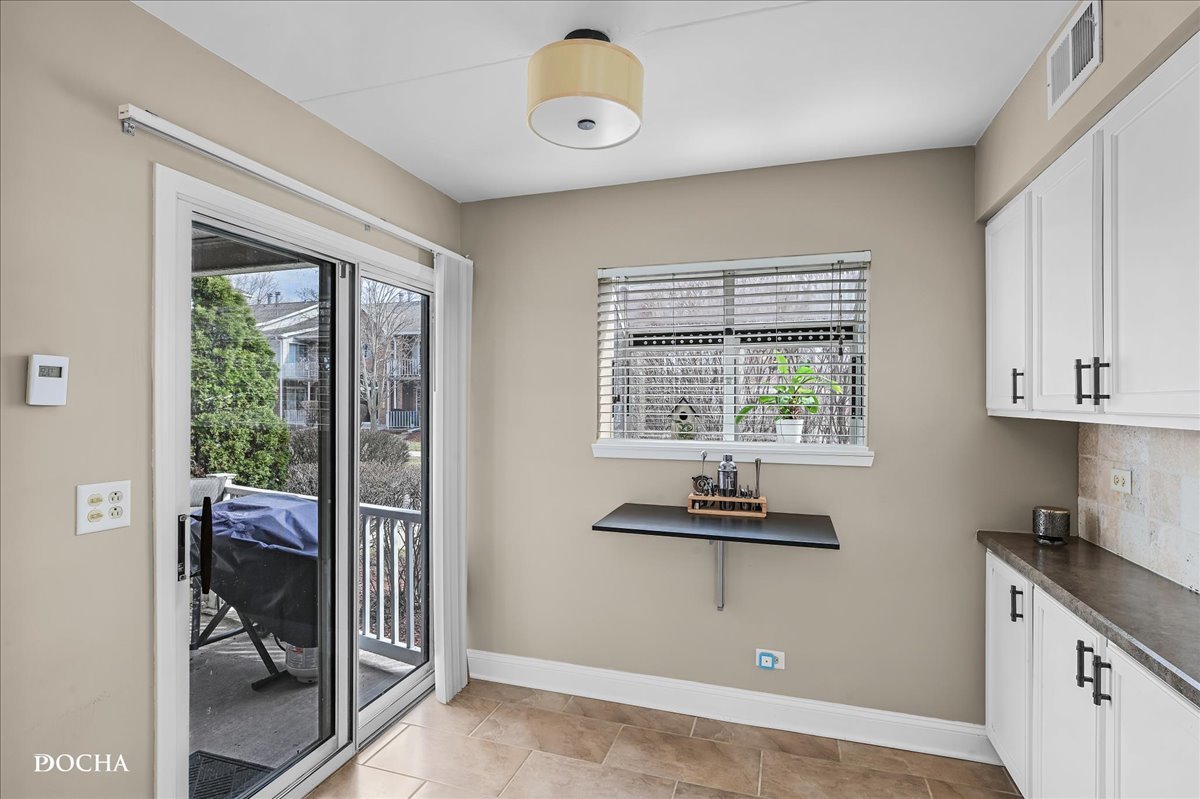 1222 Chalet Road, Unit 102 Naperville, IL 60563 - Photo 7 of 18