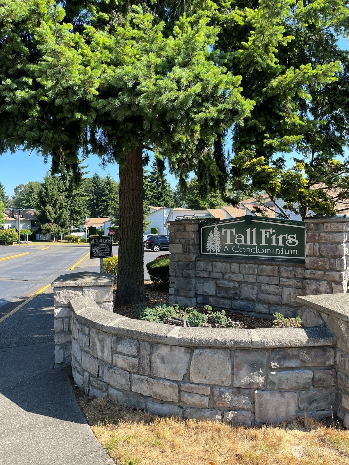 1800 Southwest 318th Place, Unit D Federal Way, WA 98023 - Photo 20 of 22 a view of fountain along the road