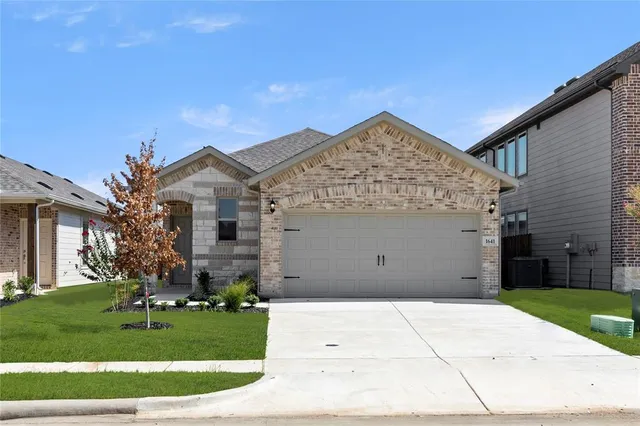 $300,231 | 1641 Mdw Crst Drive, Aubrey, TX 76227