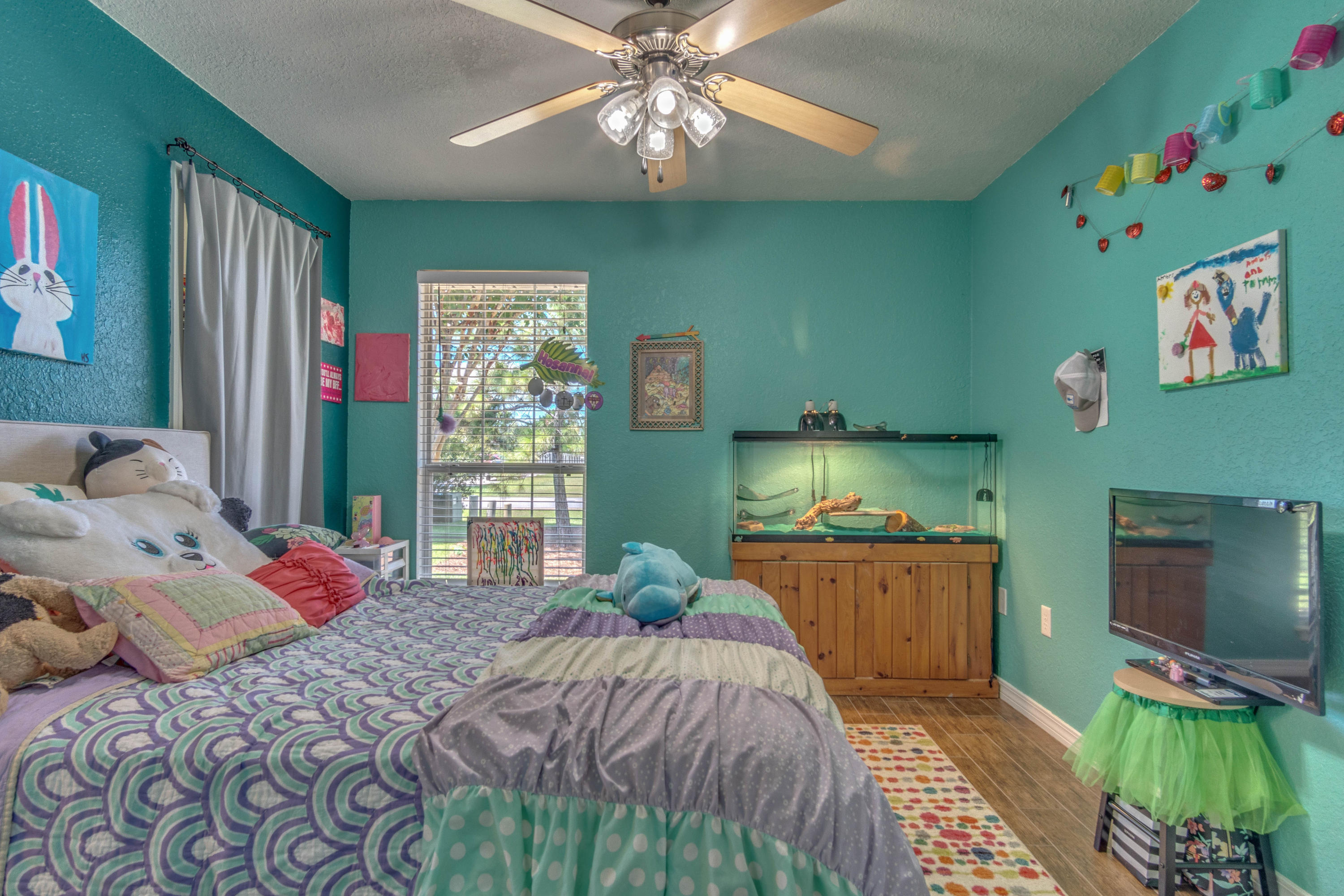 622 East Shipwreck Road Santa Rosa Beach, FL 32459 - Photo 17 of 39 a bedroom with a bed window and dresser