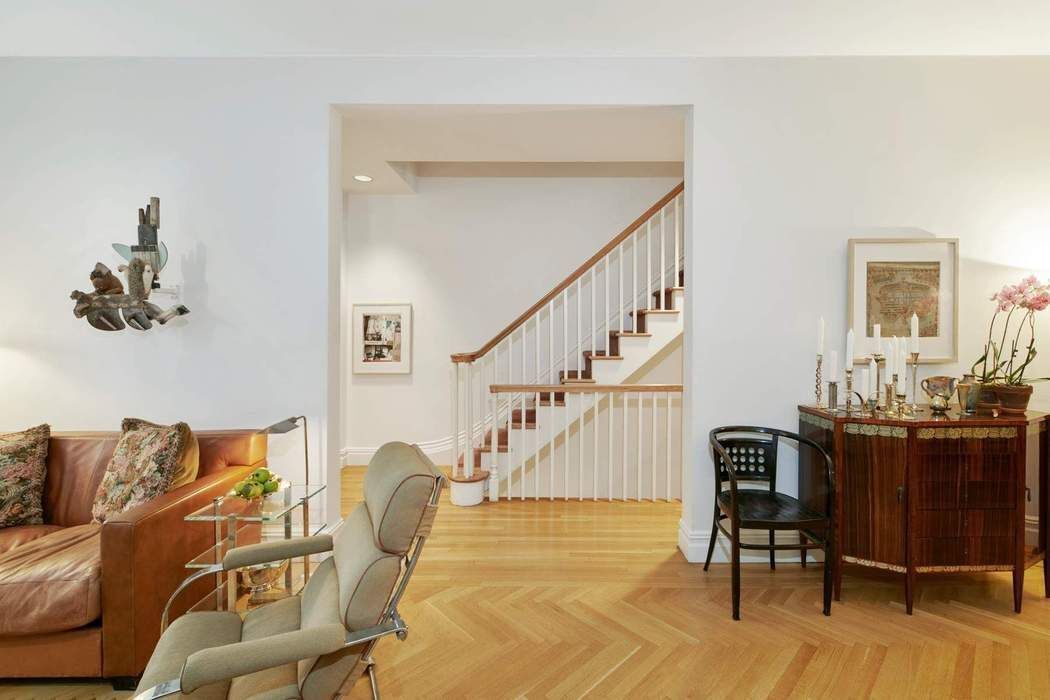 453 West 24th Street Manhattan, NY 10011 - Photo 10 of 24