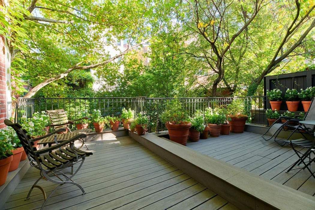 453 West 24th Street Manhattan, NY 10011 - Photo 5 of 24