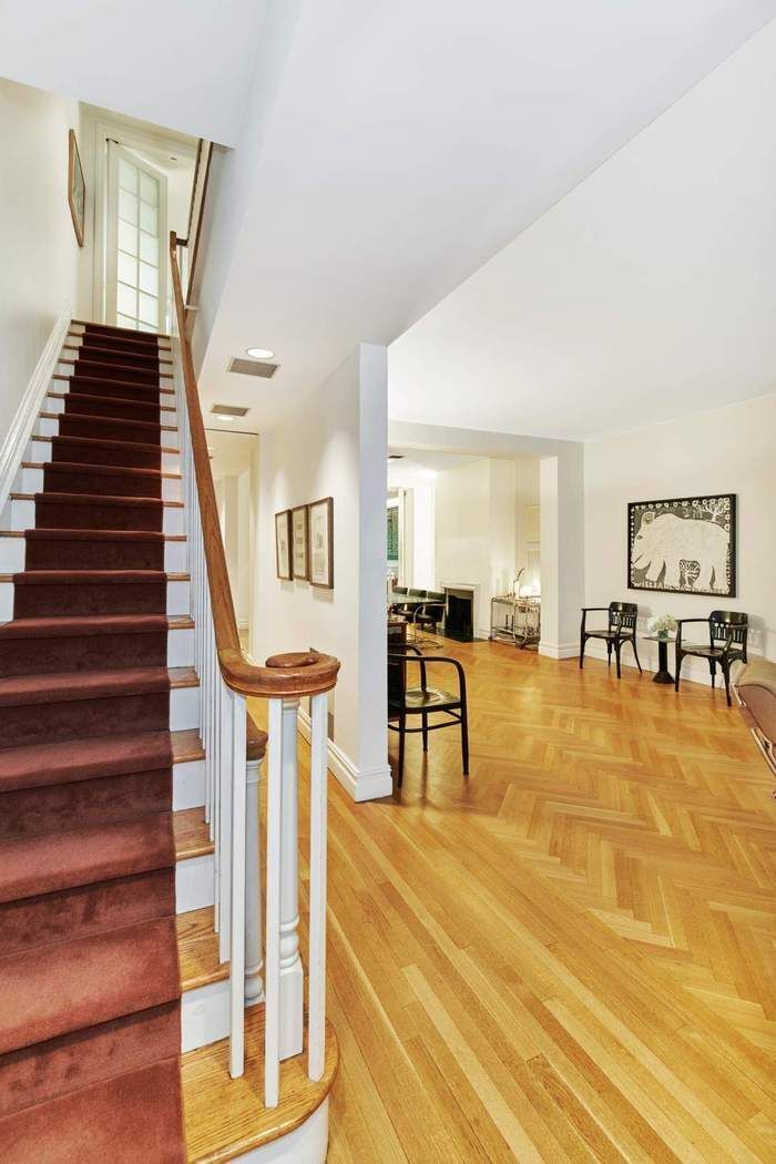 453 West 24th Street Manhattan, NY 10011 - Photo 7 of 24