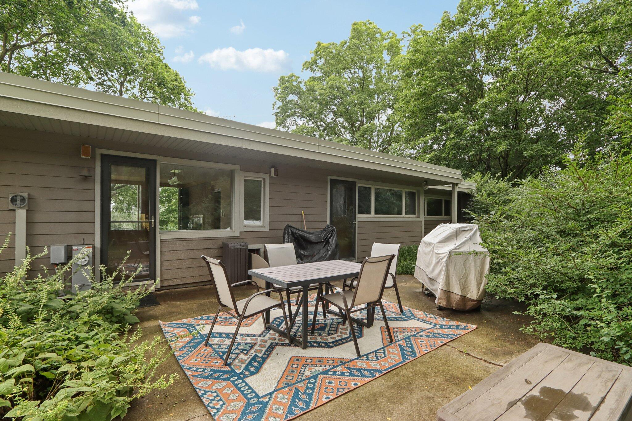 1009 Spring Valley Road Burlington, WI 53105 - Photo 28 of 46 Patio