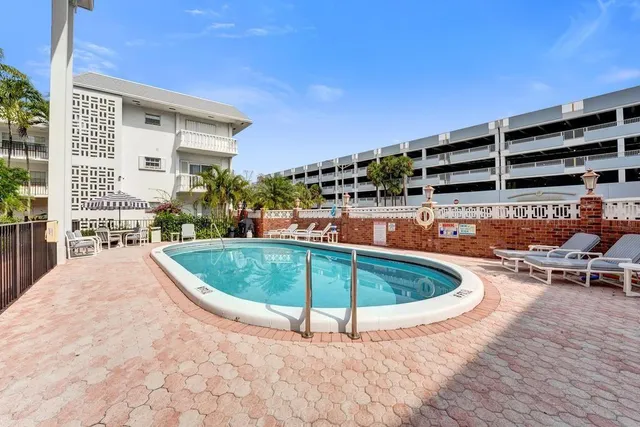 $219,900 | 2500 Northeast 9th Street, Unit 110, Fort Lauderdale, FL 33304