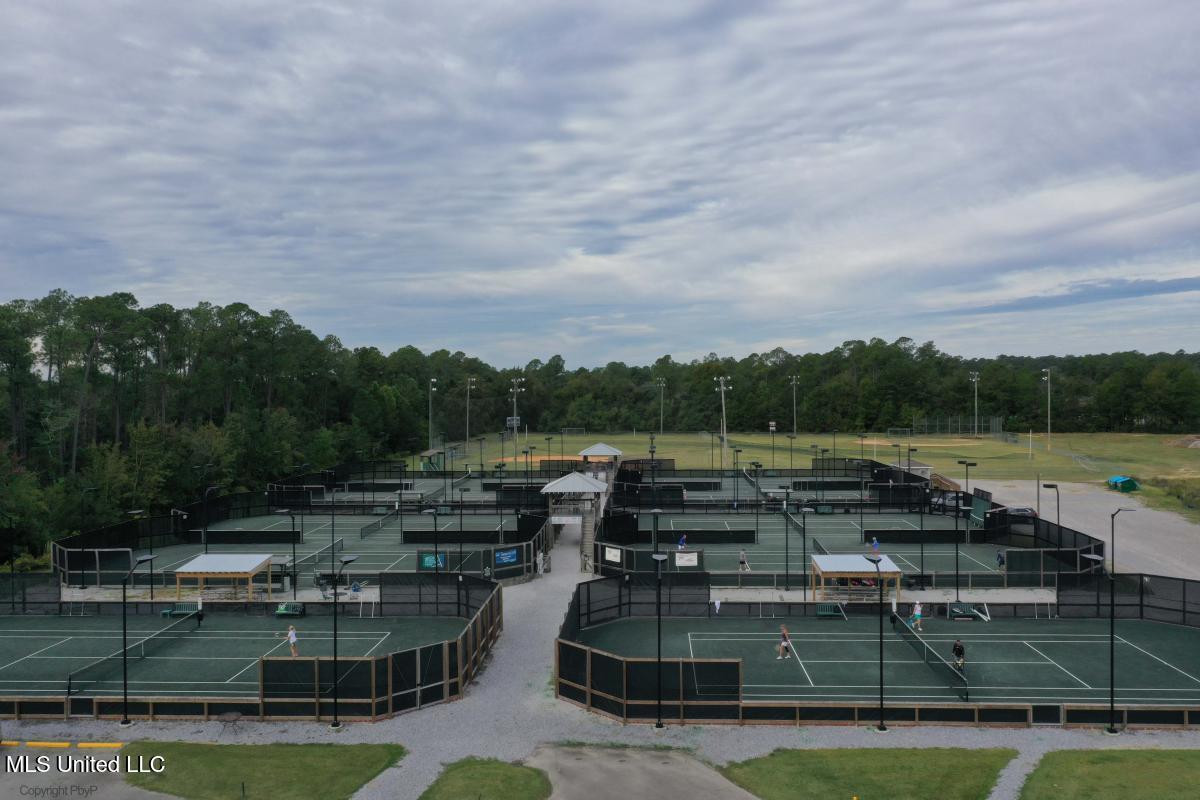 7321 Ieke Circle Diamondhead, MS 39525 - Photo 108 of 114 tenniscourt