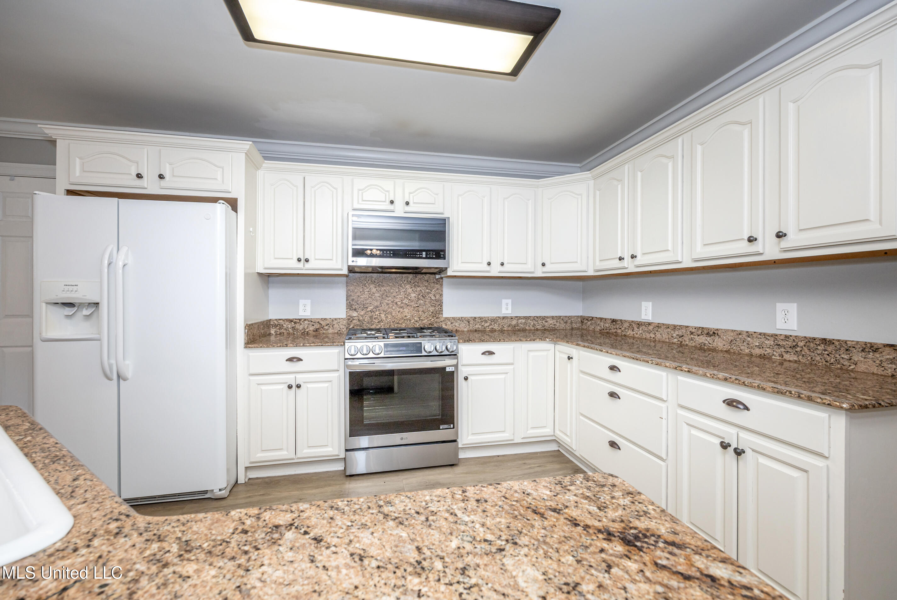 7321 Ieke Circle Diamondhead, MS 39525 - Photo 37 of 114 IMG_4529