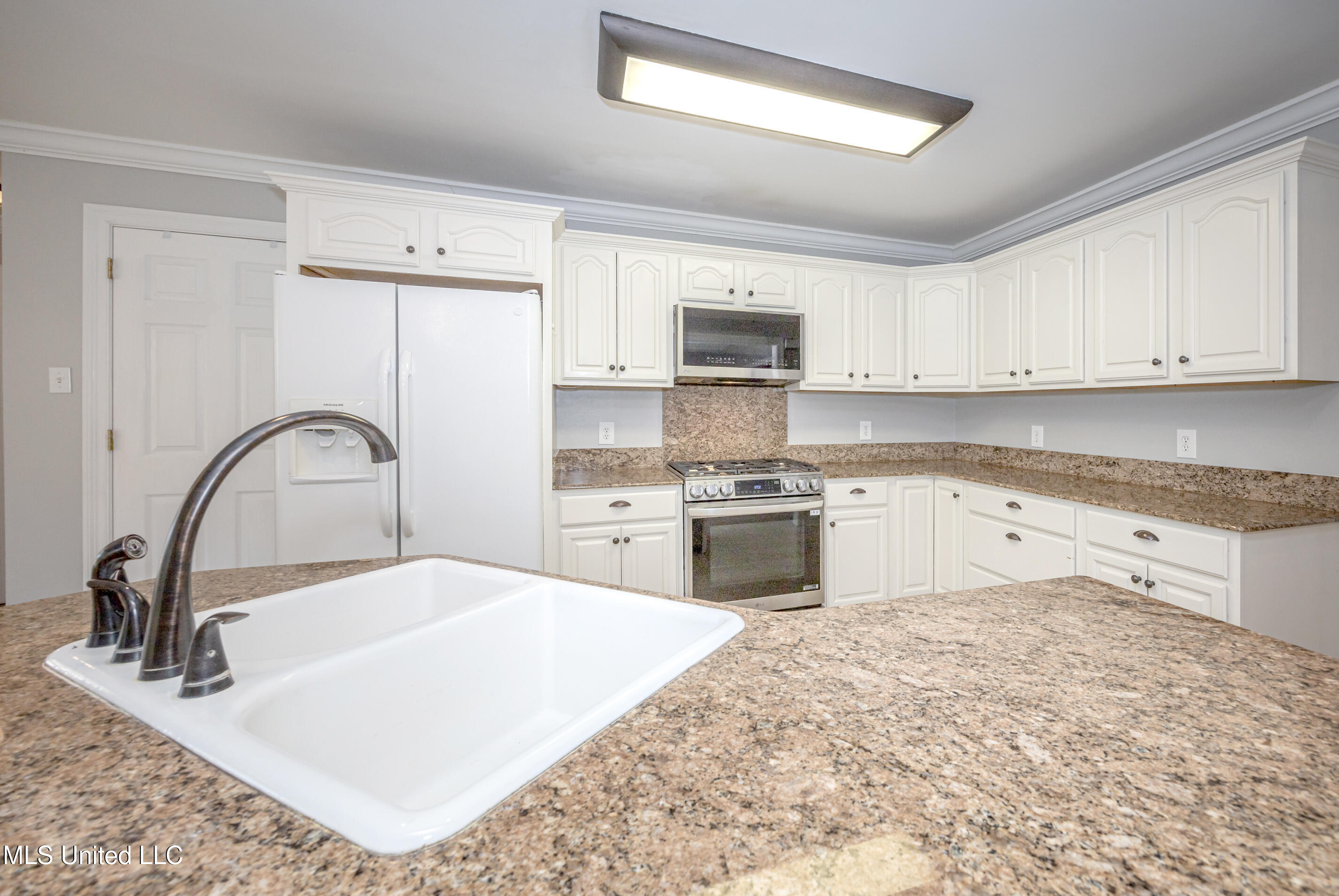 7321 Ieke Circle Diamondhead, MS 39525 - Photo 39 of 114 IMG_4528