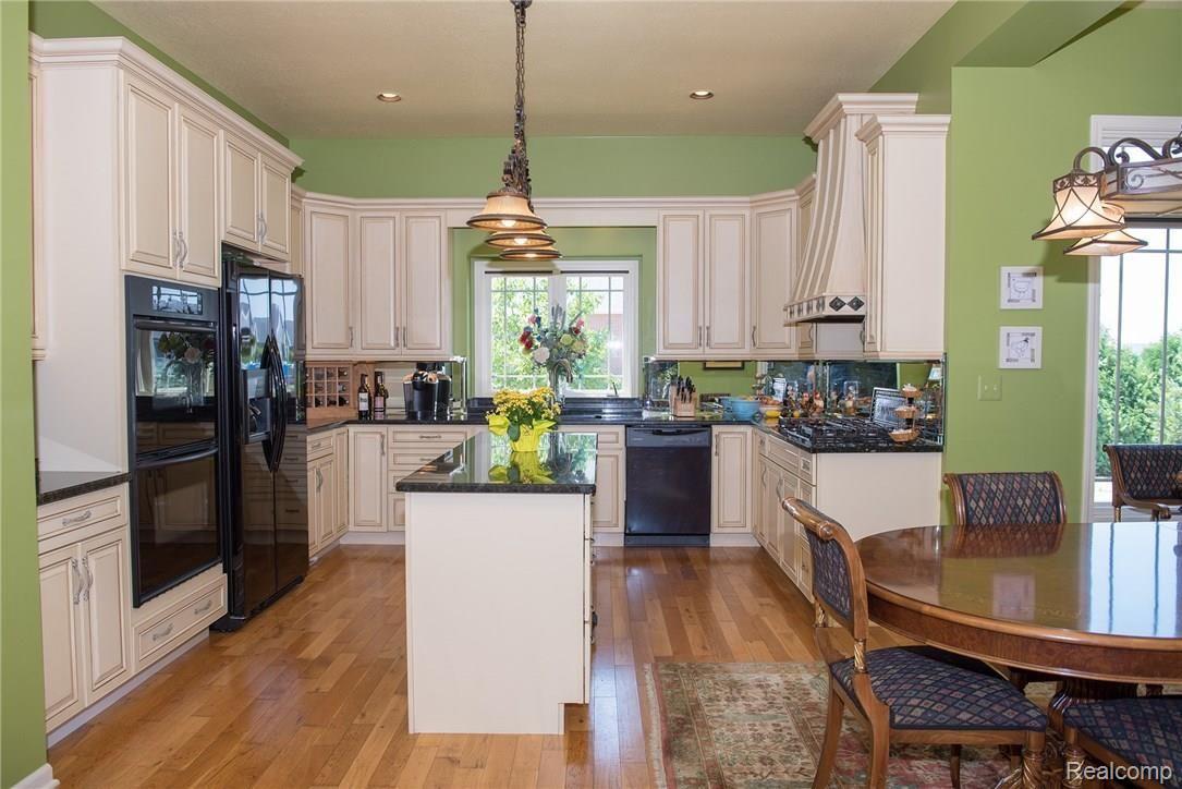 2207 Sheick Road Monroe, MI 48162 - Photo 5 of 33 Sheick-9.jpg