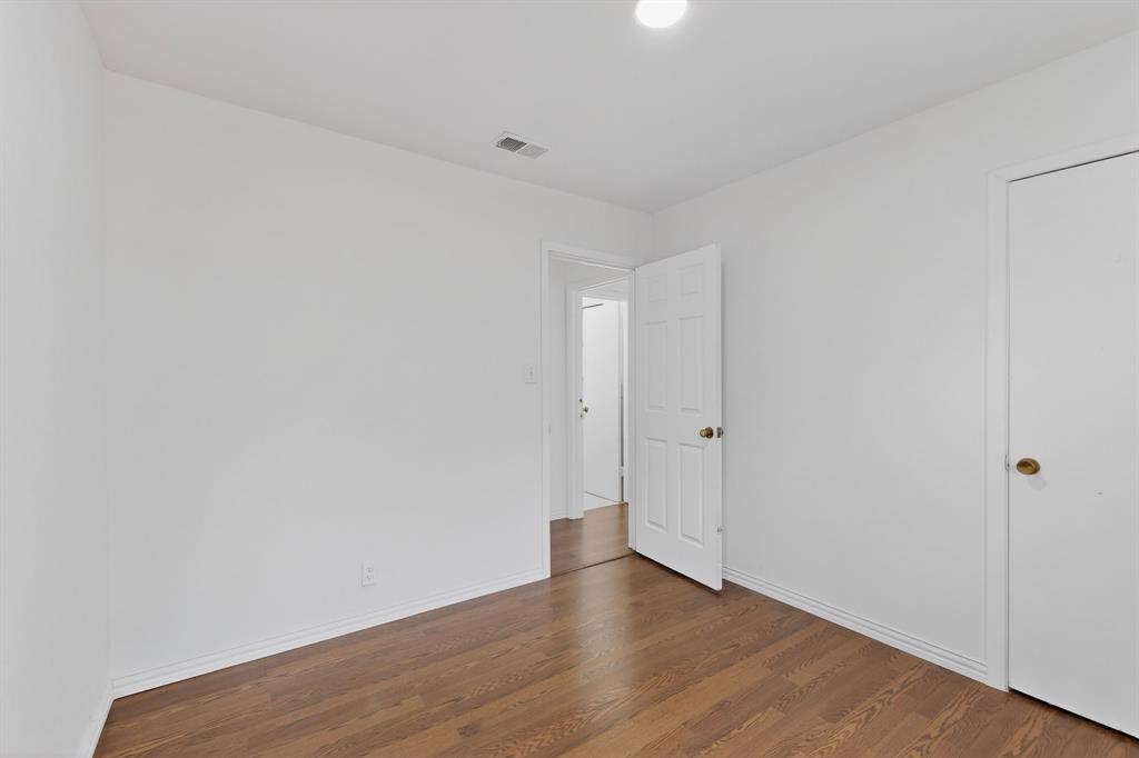 4429 Berke Road Fort Worth, TX 76115 - Photo 17 of 22 Mid Bedroom