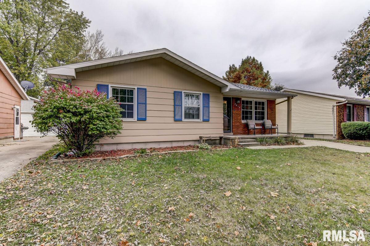 2912 Somerton Road Springfield, IL 62702 - Photo 1 of 32