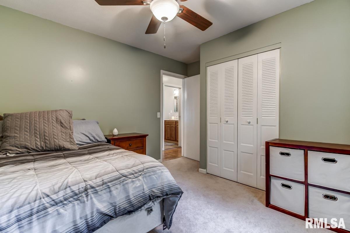2912 Somerton Road Springfield, IL 62702 - Photo 12 of 32