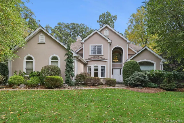 $1,699,000 | 39 Oxford Drive, Montebello, NY 10901