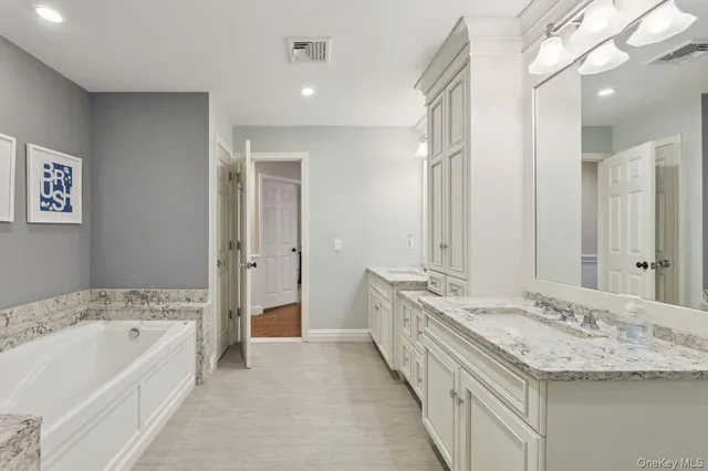 $1,699,000 | 39 Oxford Drive, Montebello, NY 10901