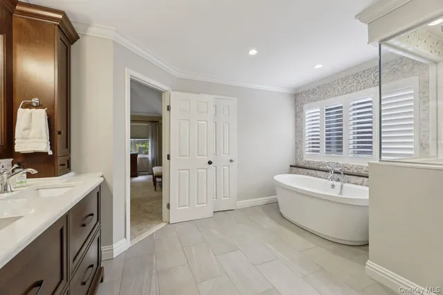 $1,699,000 | 39 Oxford Drive, Montebello, NY 10901