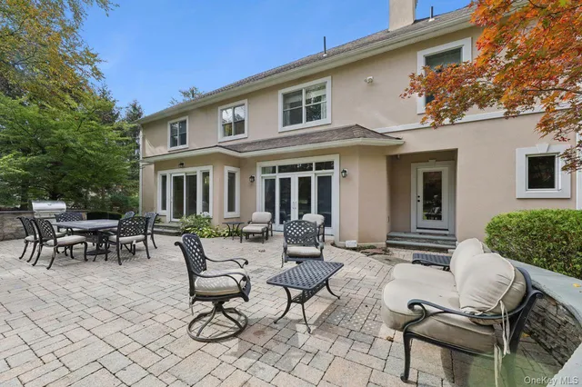 $1,699,000 | 39 Oxford Drive, Montebello, NY 10901