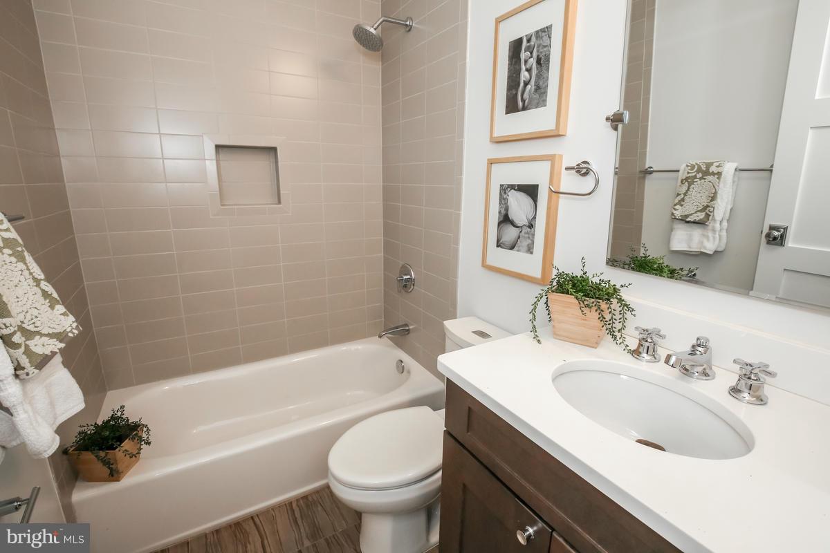 2014 Kalorama Road Northwest, Unit 3 Washington, DC 20009 - Photo 13 of 14 Stylish Second Bathroom