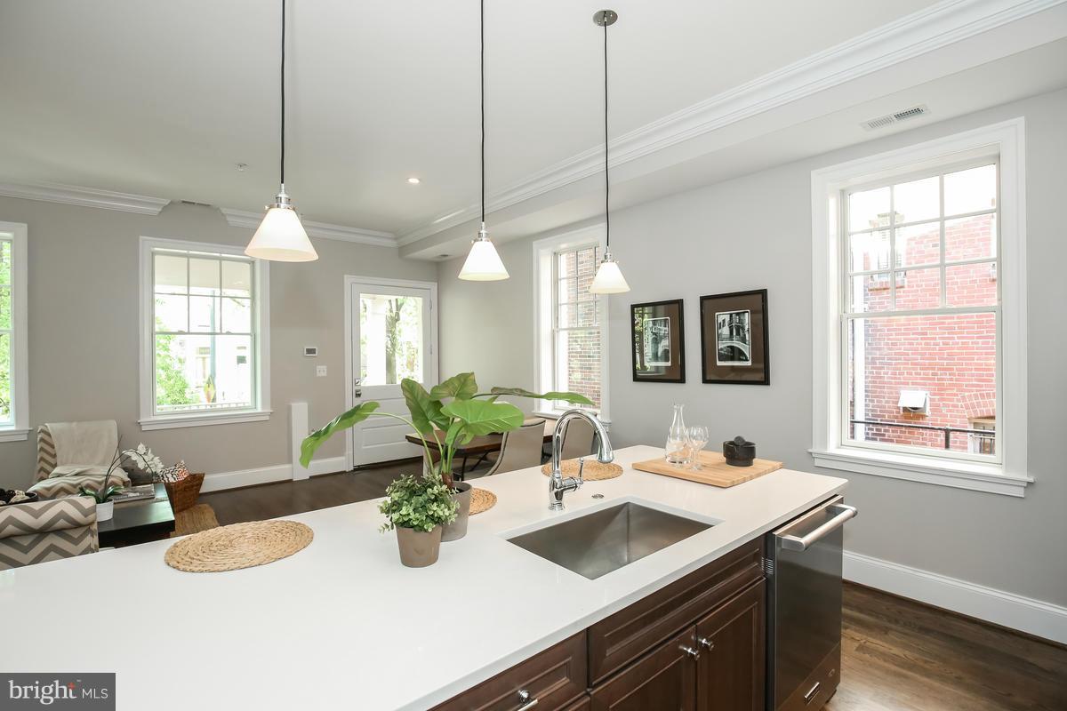 2014 Kalorama Road Northwest, Unit 3 Washington, DC 20009 - Photo 5 of 14 Stylish, Upgraded Kitchen
