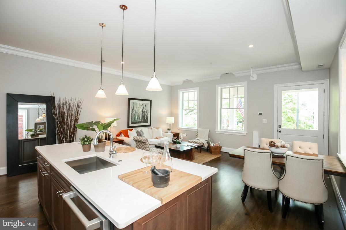 2014 Kalorama Road Northwest, Unit 3 Washington, DC 20009 - Photo 6 of 14 Stylish, Upgraded Kitchen