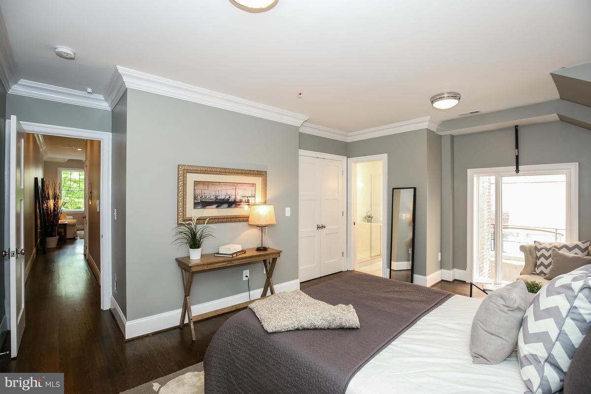 2014 Kalorama Road Northwest, Unit 3 Washington, DC 20009 - Photo 9 of 14 Master Bedroom