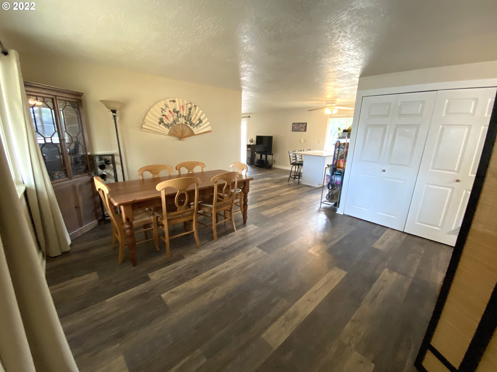 907 Lochaven Avenue Springfield, OR 97477 - Photo 3 of 24 Gallery Image 3