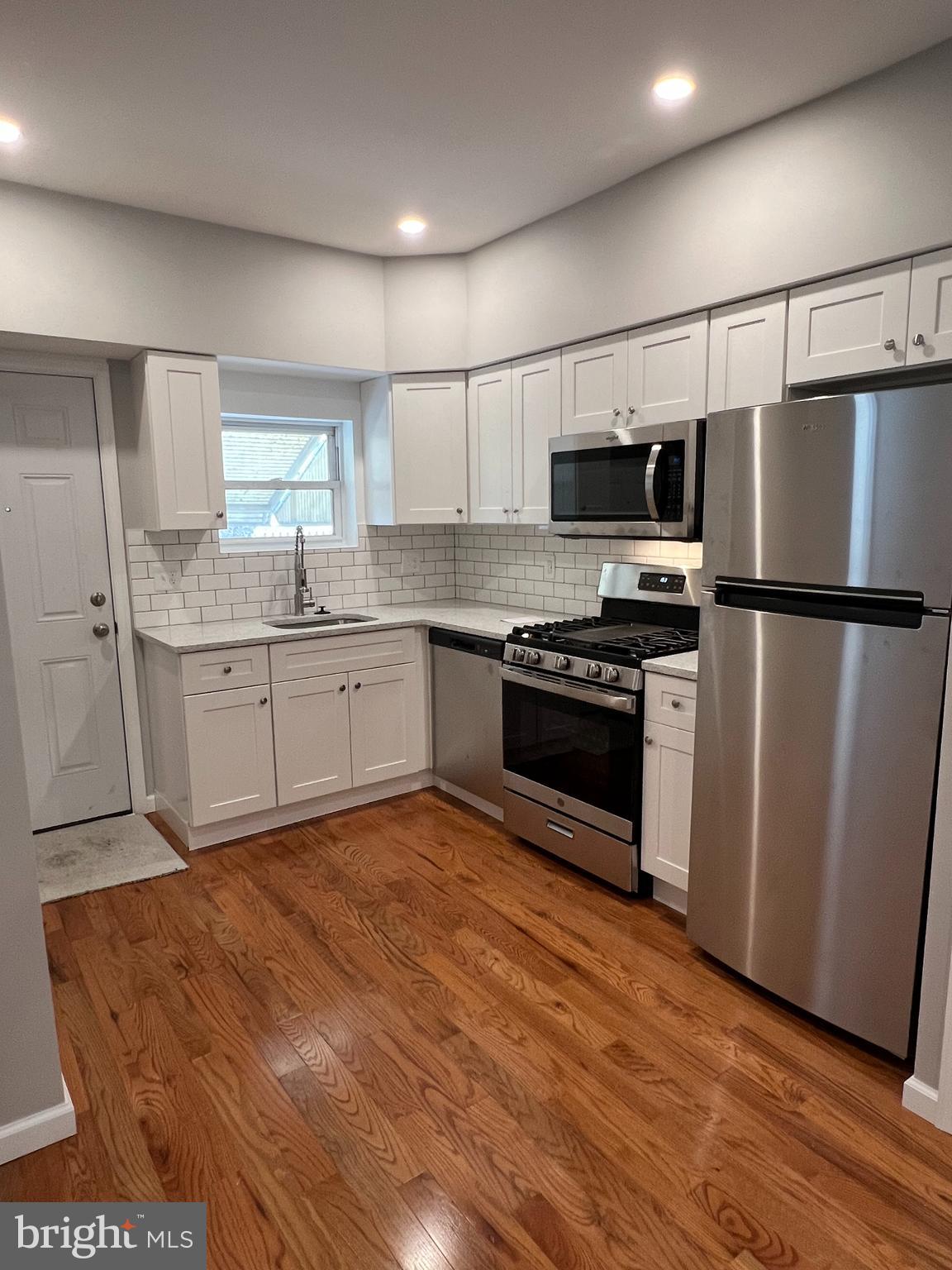 3186 Agate Street Philadelphia, PA 19134 - Photo 5 of 12