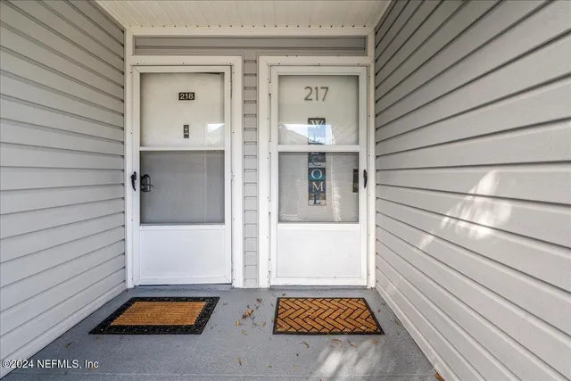 $229,000 | 179 Beecher's Point Drive, Unit C217, Welaka, FL 32193