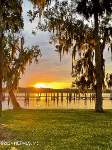 $229,000 | 179 Beecher's Point Drive, Unit C217, Welaka, FL 32193