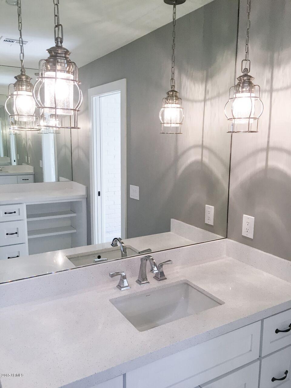 4239 East Osborn Road Phoenix, AZ 85018 - Photo 6 of 14 Bathroom 2 -1