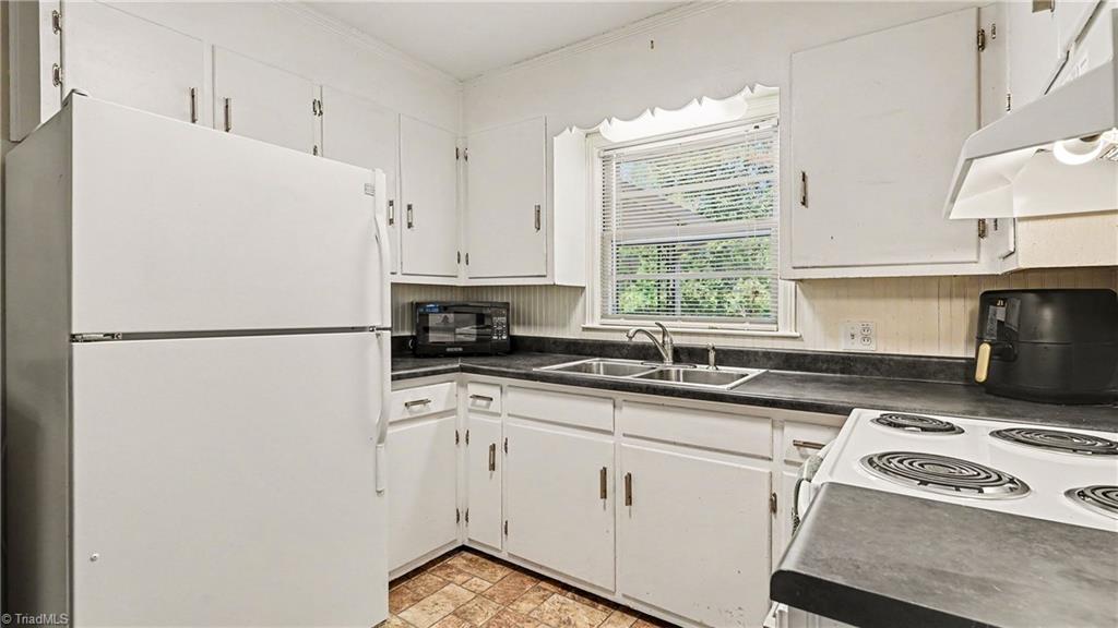 4129 High Point Road Winston-Salem, NC 27107 - Photo 16 of 28 Gallery Image 16