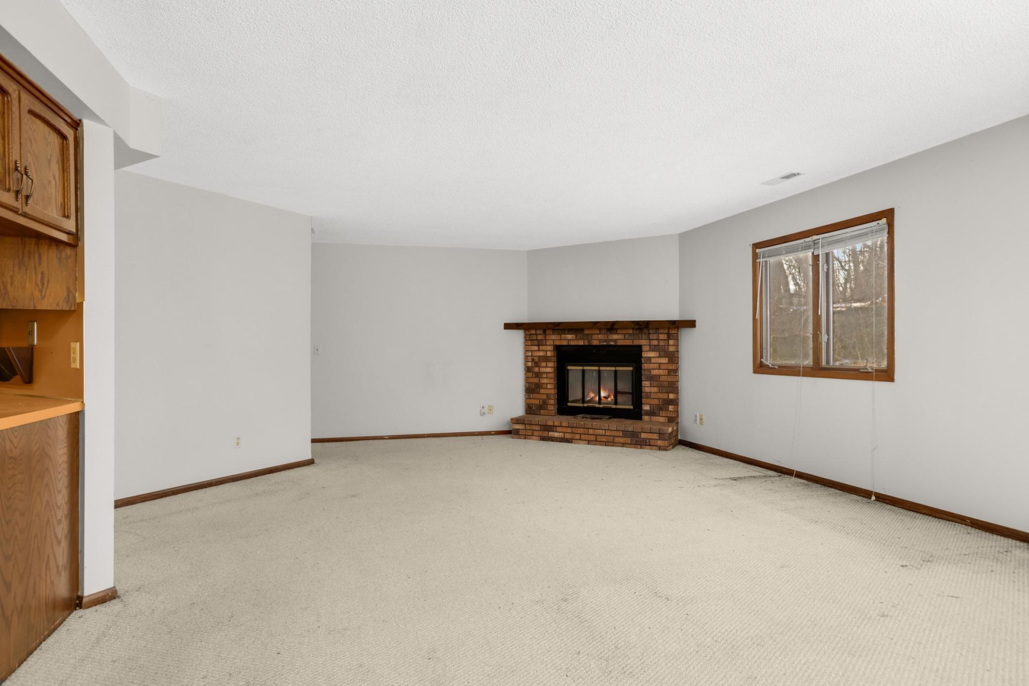 4185 Hilltop Point Eagan, MN 55123 - Photo 6 of 36