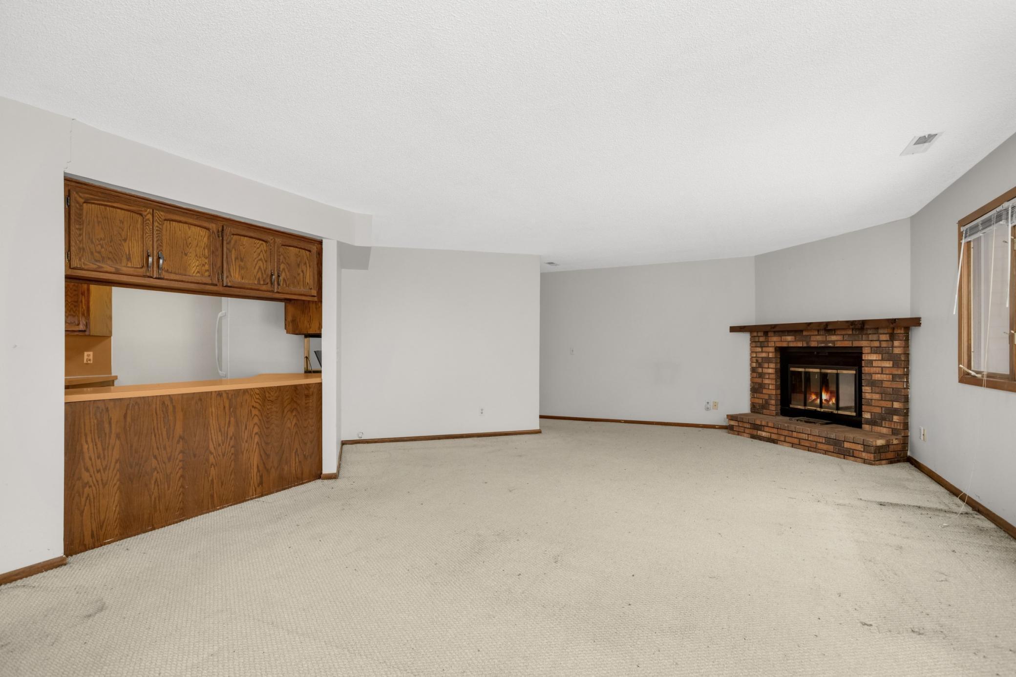 4185 Hilltop Point Eagan, MN 55123 - Photo 7 of 36