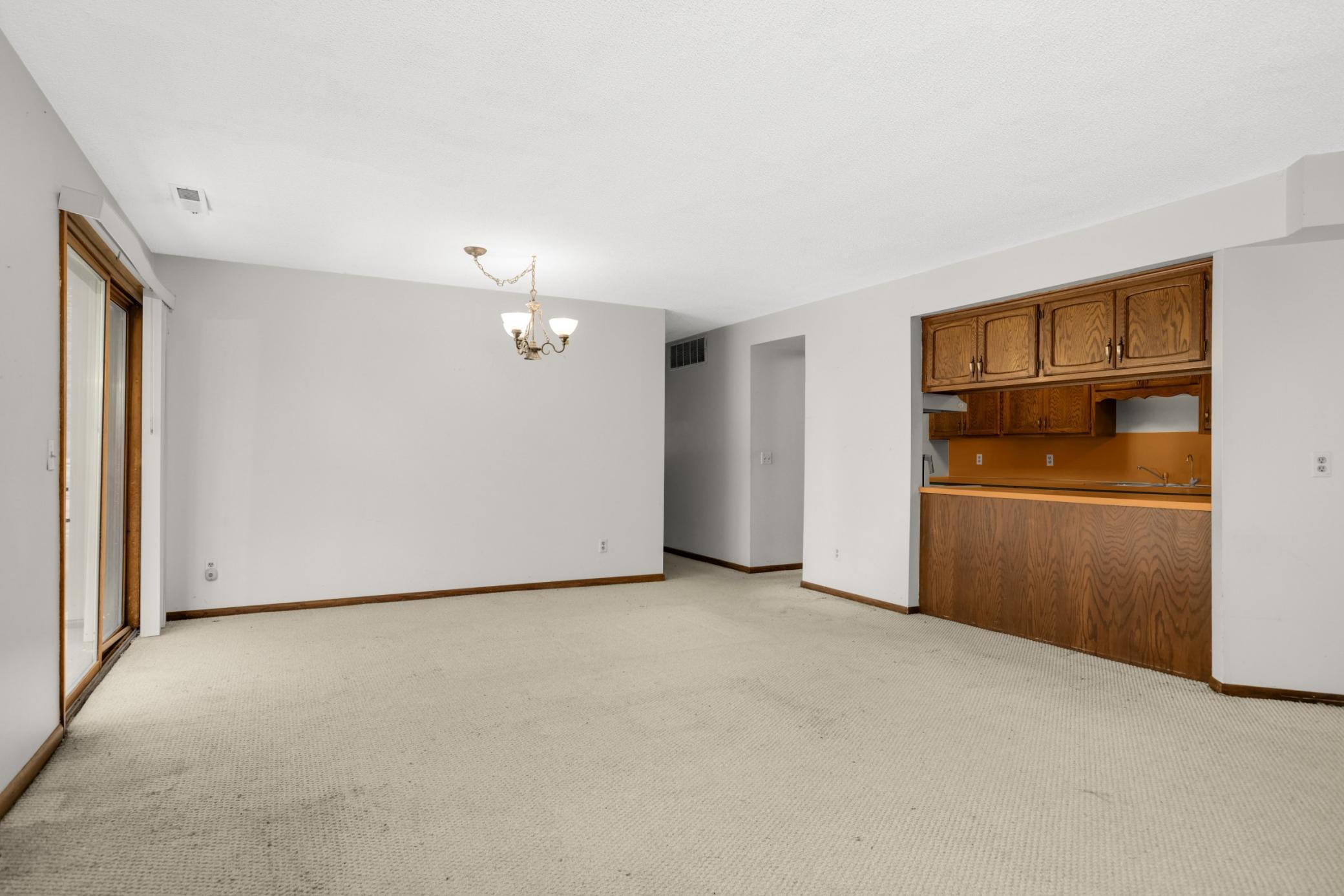 4185 Hilltop Point Eagan, MN 55123 - Photo 10 of 36