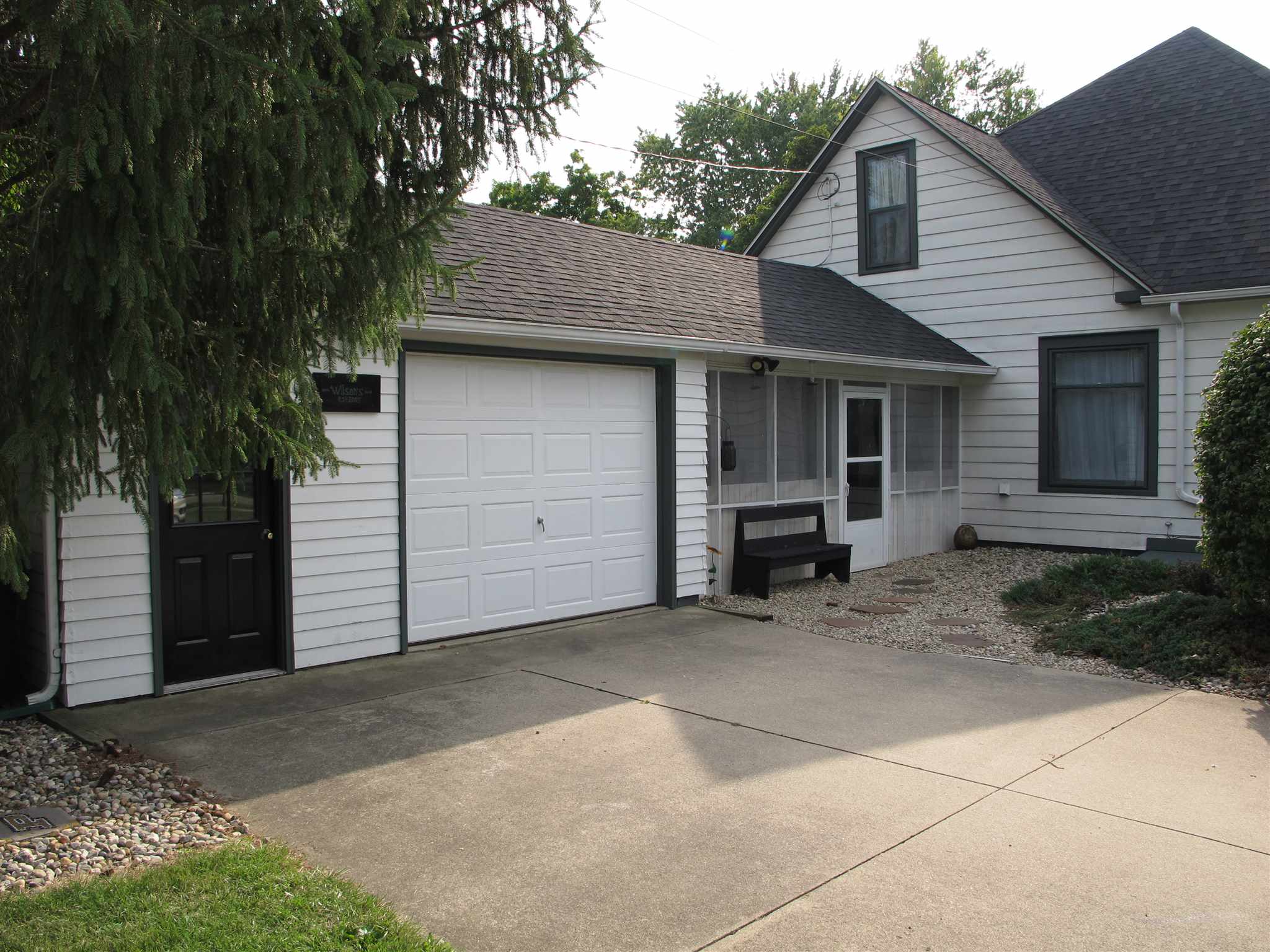 331 West 5th Street Rochester, IN 46975 - Photo 3 of 25