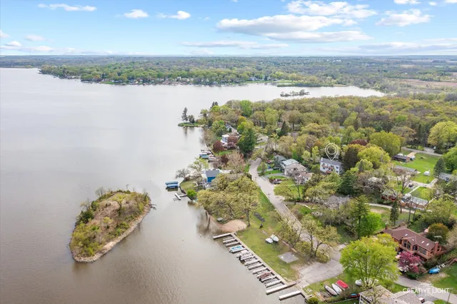 $499,999 | 4520 West Shore Drive, Wonder Lake, IL 60097