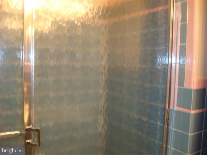 1276 Ford Road Bensalem, PA 19020 - Photo 16 of 20 Bathroom