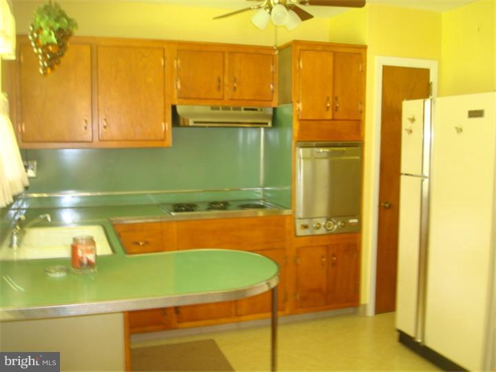 1276 Ford Road Bensalem, PA 19020 - Photo 7 of 20 Kitchen
