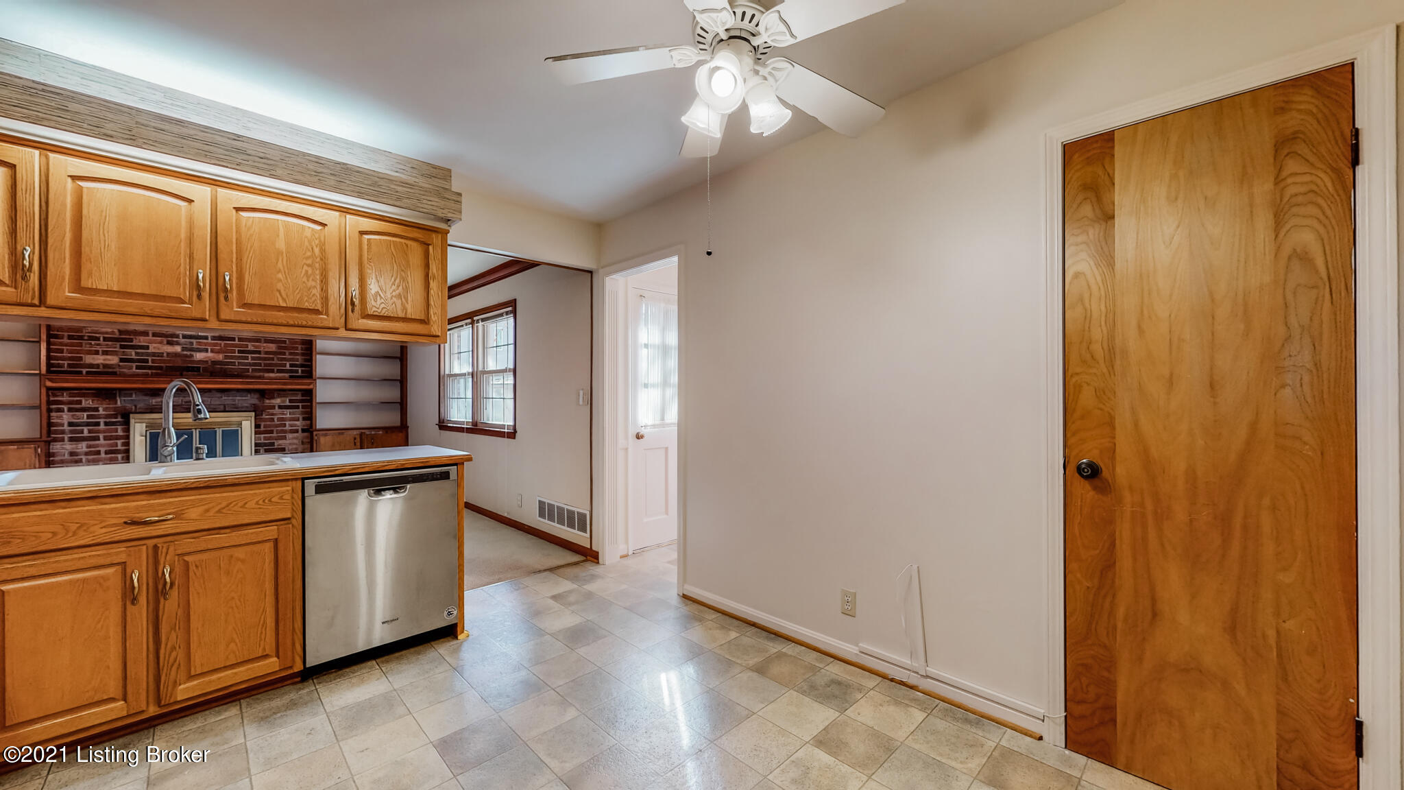 2926 Lexham Road Louisville, KY 40220 - Photo 20 of 55 2926 Lexham Rd Louisville KY 40220-14