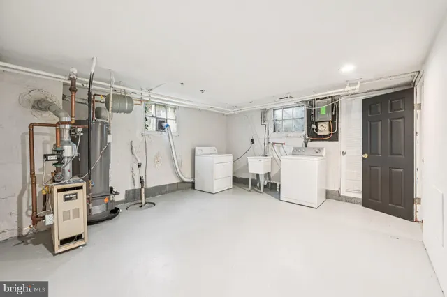a view of a bedroom with utility room