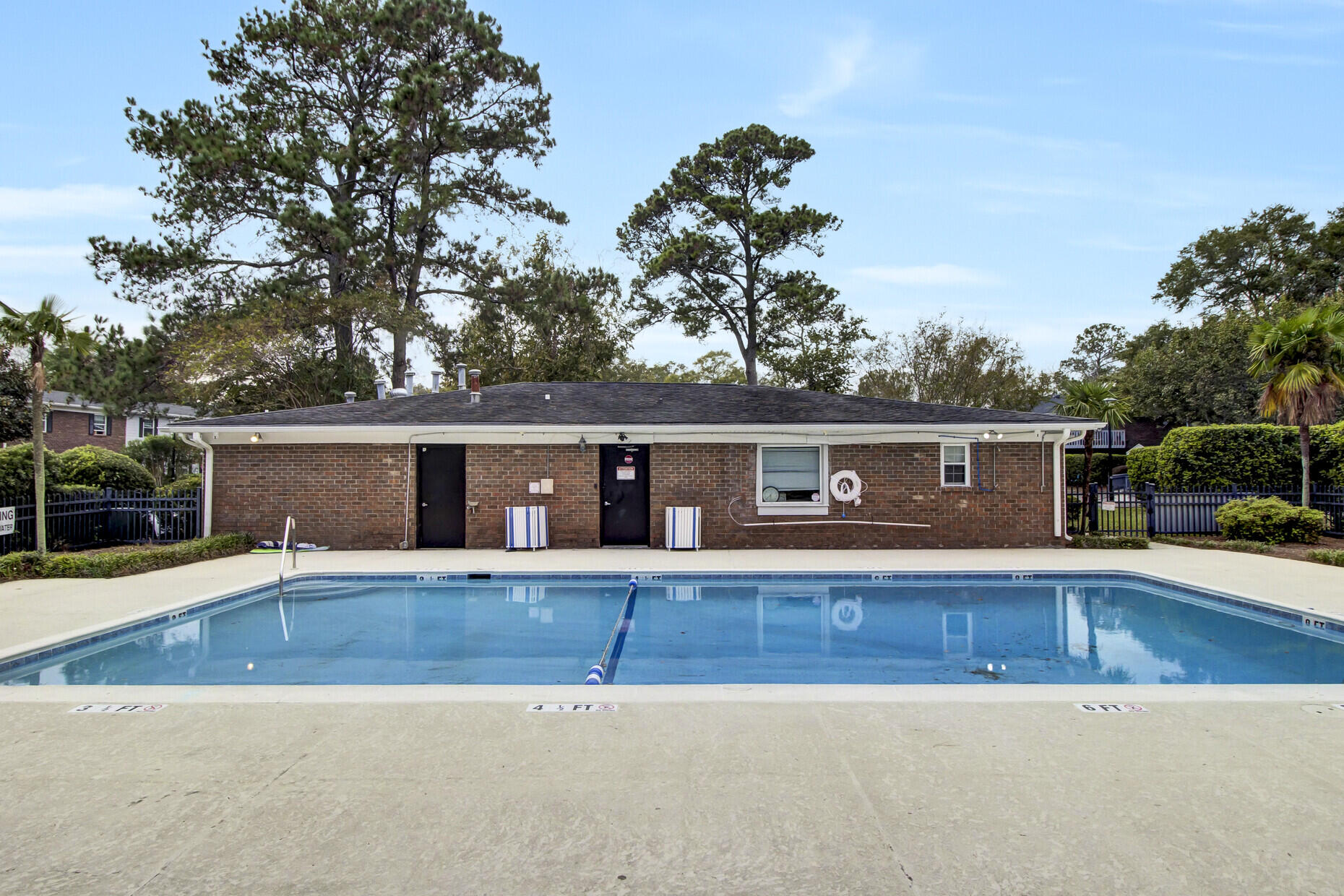 21 Rivers Point Row, Unit 4B Charleston, SC 29412 - Photo 21 of 26 21 Rivers Point Row 4B