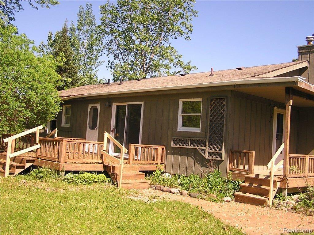 5686 Sutton Road Dryden, MI 48428 - Photo 4 of 19 antler trail 006